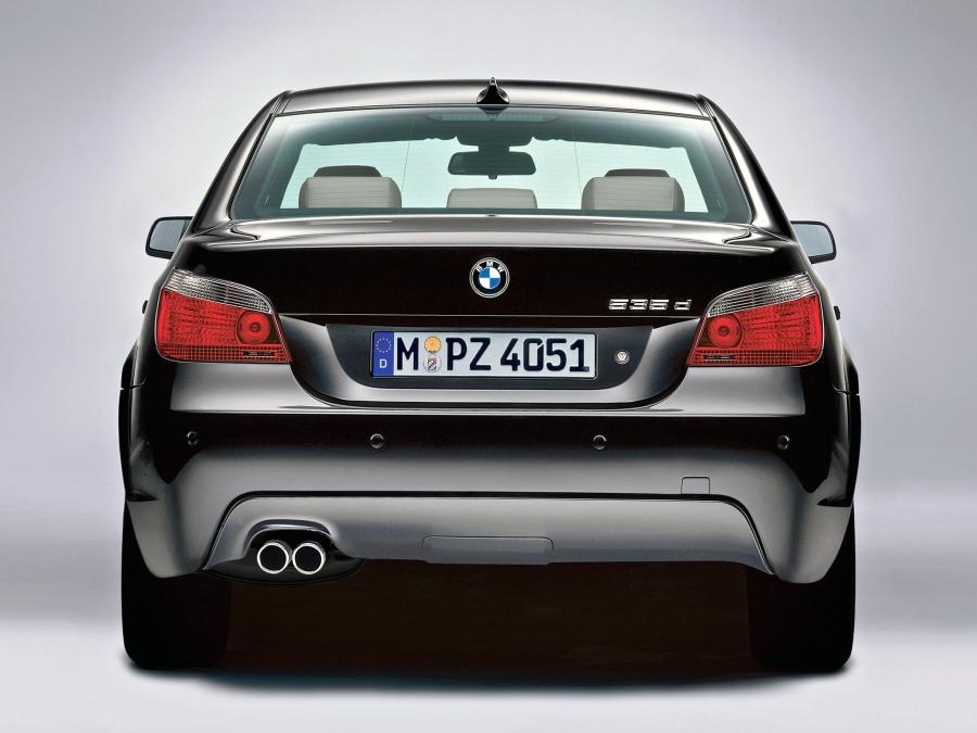  BMW 535d Sedan M Sport Package 2005 года  (фото 3 из 6)